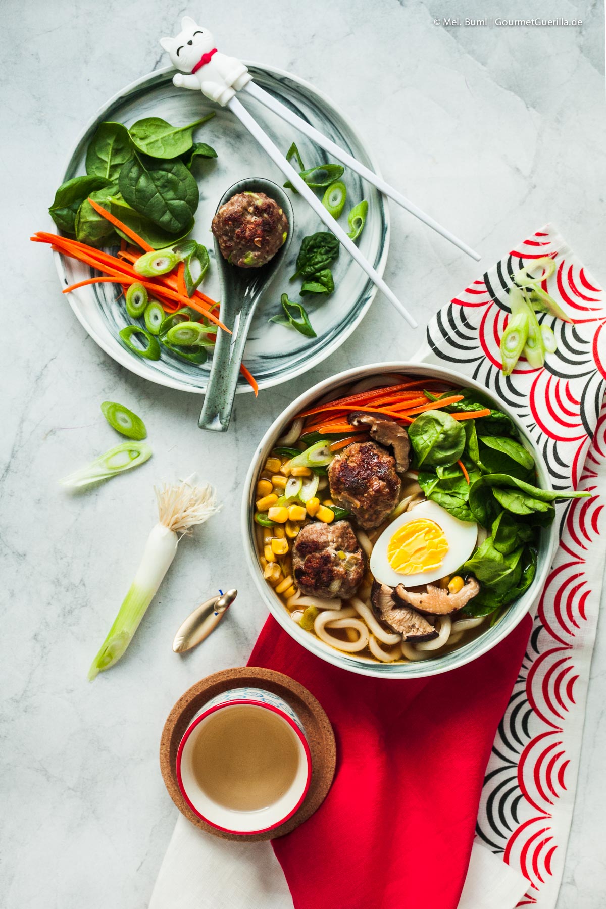 Fast Japanese Ramen with Meatballs, a happy-go-lucky noodle soup for the end of the day | GourmetGuerilla. DE 