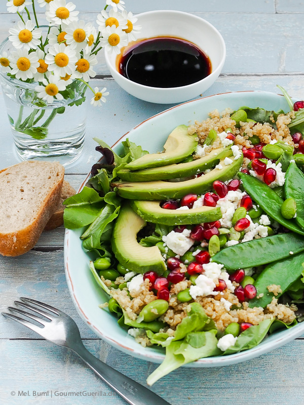 Power Salad Green Spirit with edamame, avocado, mangetout, quinoa and pomegranate | GourmetGuerilla.com